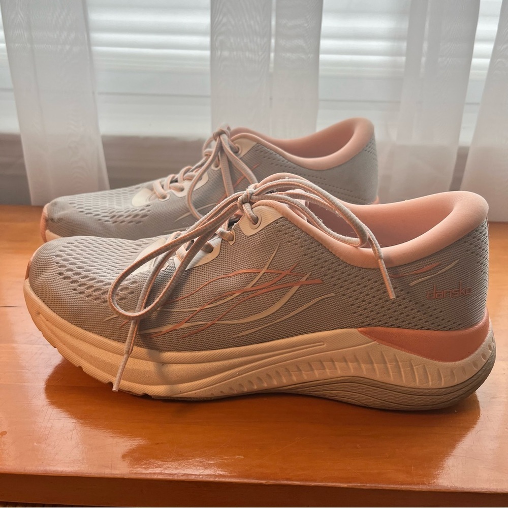 Danskin Women's Pace Light Gray and Pink Mesh Athletic Shoes EU: 39, US: 8.5-9